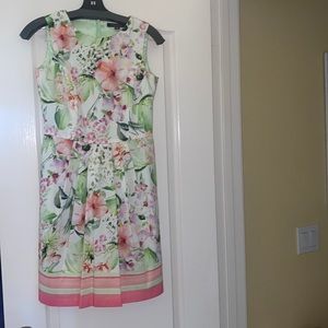 Summer dress, Brooks Brothers Brand. Size 2P, Excellent condition, summer dress